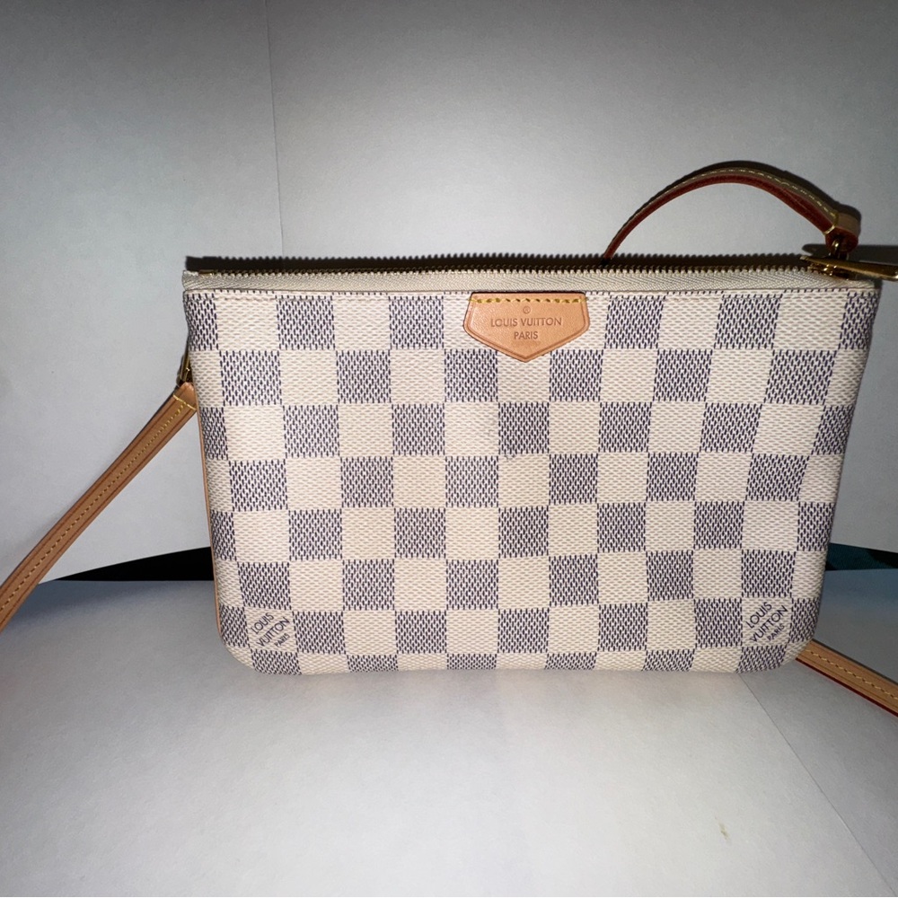 Louis Vuitton Cream and Gray Checkered Women's Bag